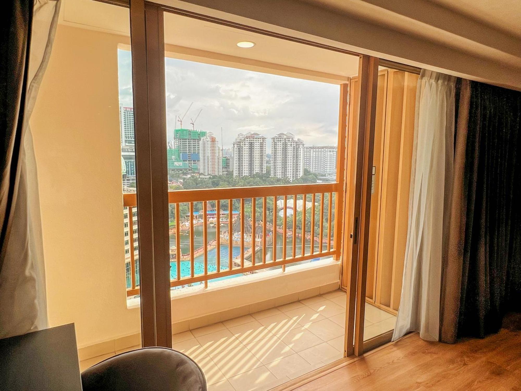 Resort Suites At Bandar Sunway Petaling Jaya Exterior foto